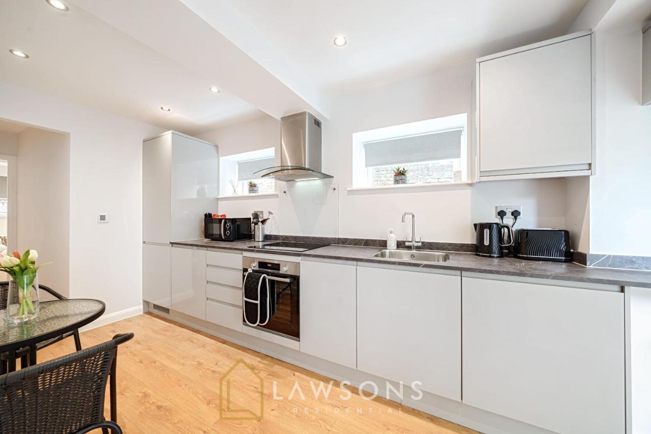 Stylish Living By Lawsons - 3 En Suites Windsor Kültér fotó